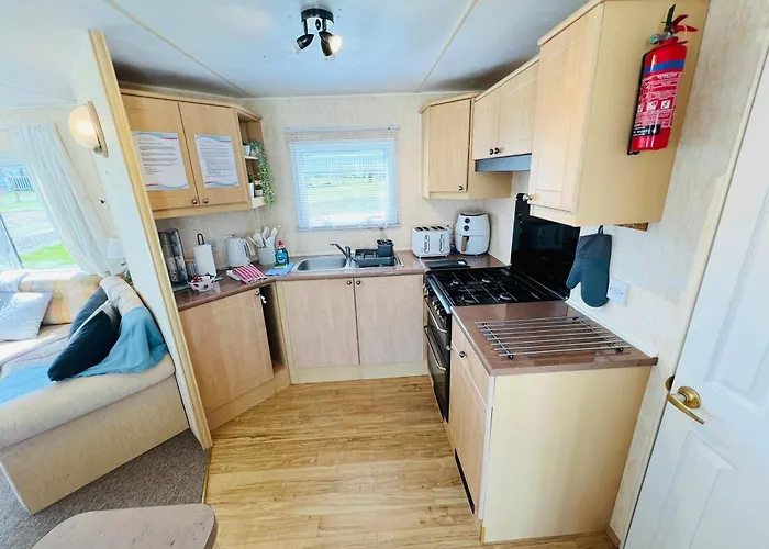 2 Bedroom Caravan Shs3, Sandhills, Bembridge