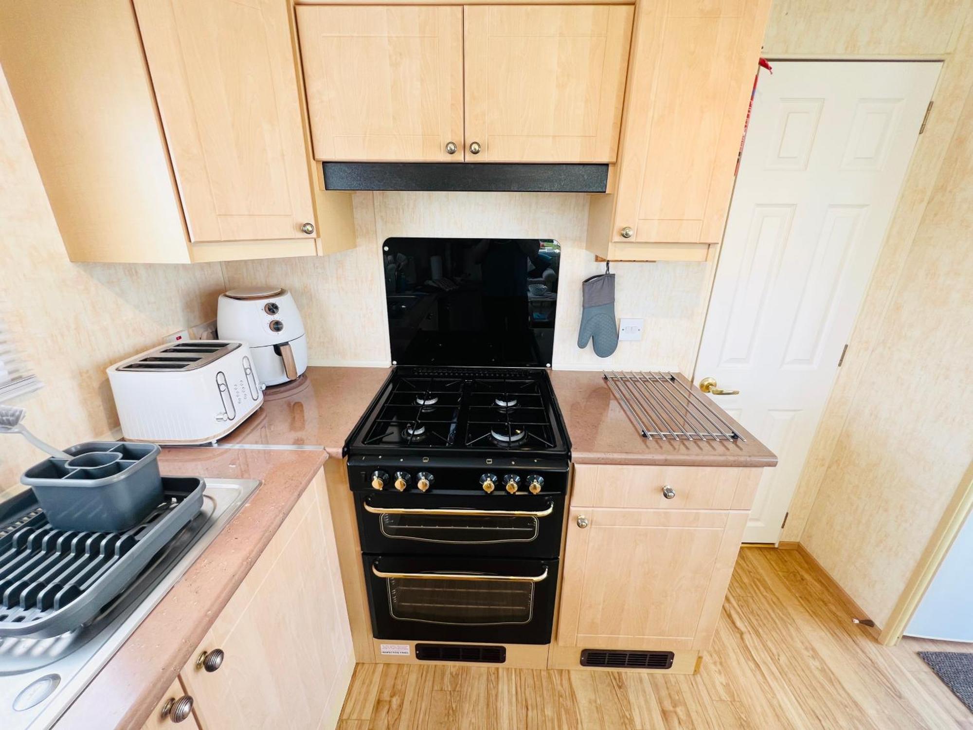 2 Bedroom Caravan Shs3, Sandhills, Apartment Bembridge